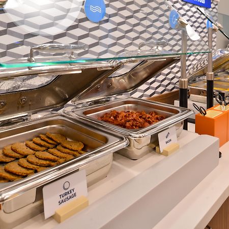 Holiday Inn Express Hotel & Suites Pittsburgh Airport By Ihg Robinson Township エクステリア 写真