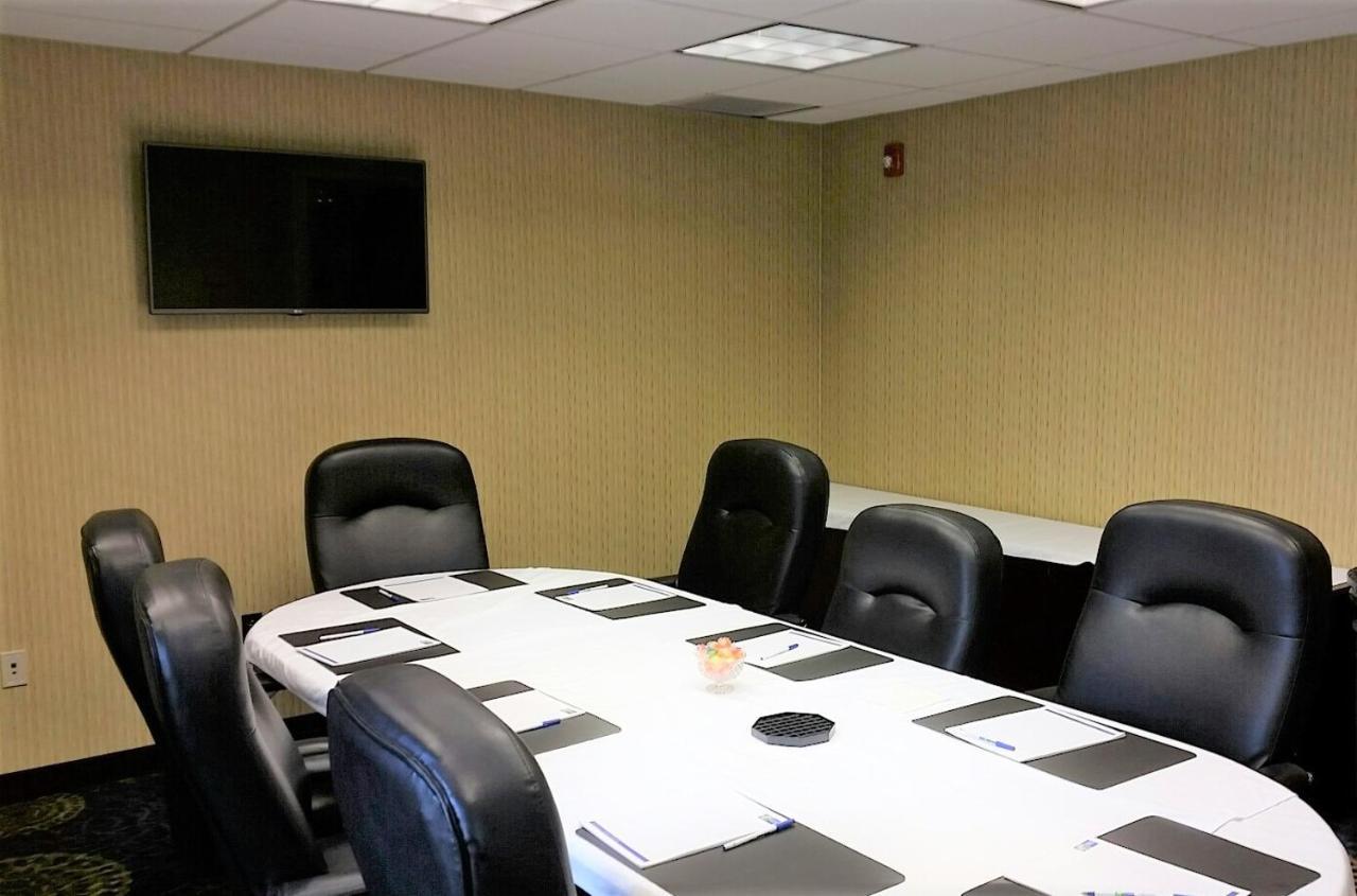 Holiday Inn Express Hotel & Suites Pittsburgh Airport By Ihg Robinson Township エクステリア 写真