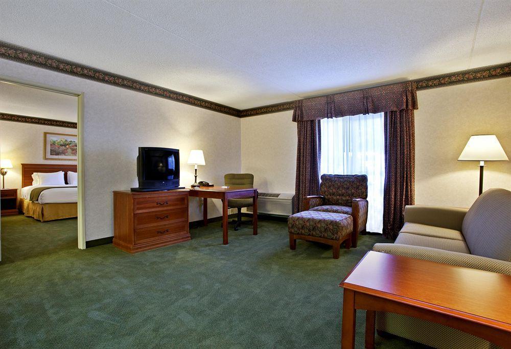 Holiday Inn Express Hotel & Suites Pittsburgh Airport By Ihg Robinson Township 部屋 写真