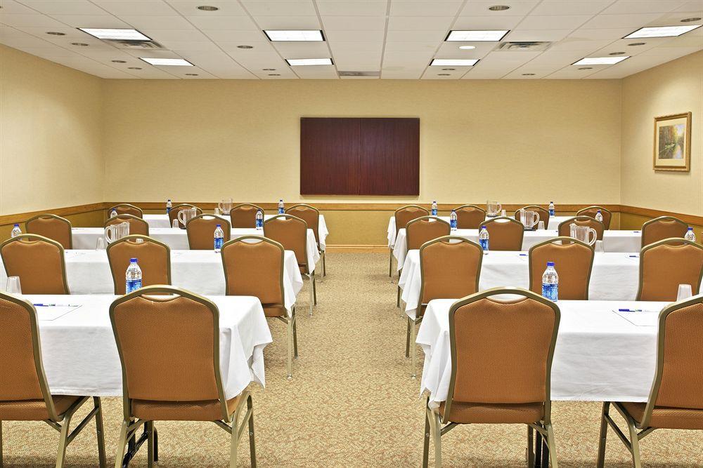 Holiday Inn Express Hotel & Suites Pittsburgh Airport By Ihg Robinson Township 設備 写真