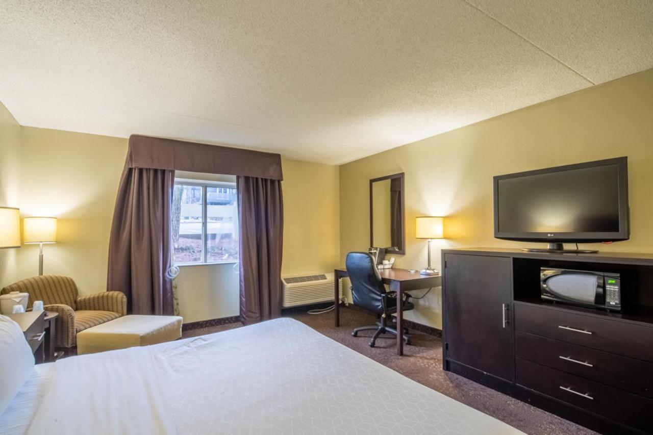 Holiday Inn Express Hotel & Suites Pittsburgh Airport By Ihg Robinson Township エクステリア 写真
