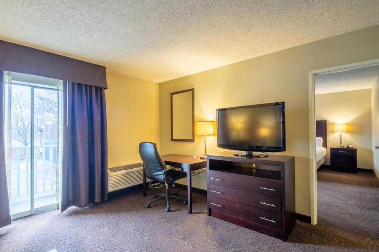 Holiday Inn Express Hotel & Suites Pittsburgh Airport By Ihg Robinson Township エクステリア 写真
