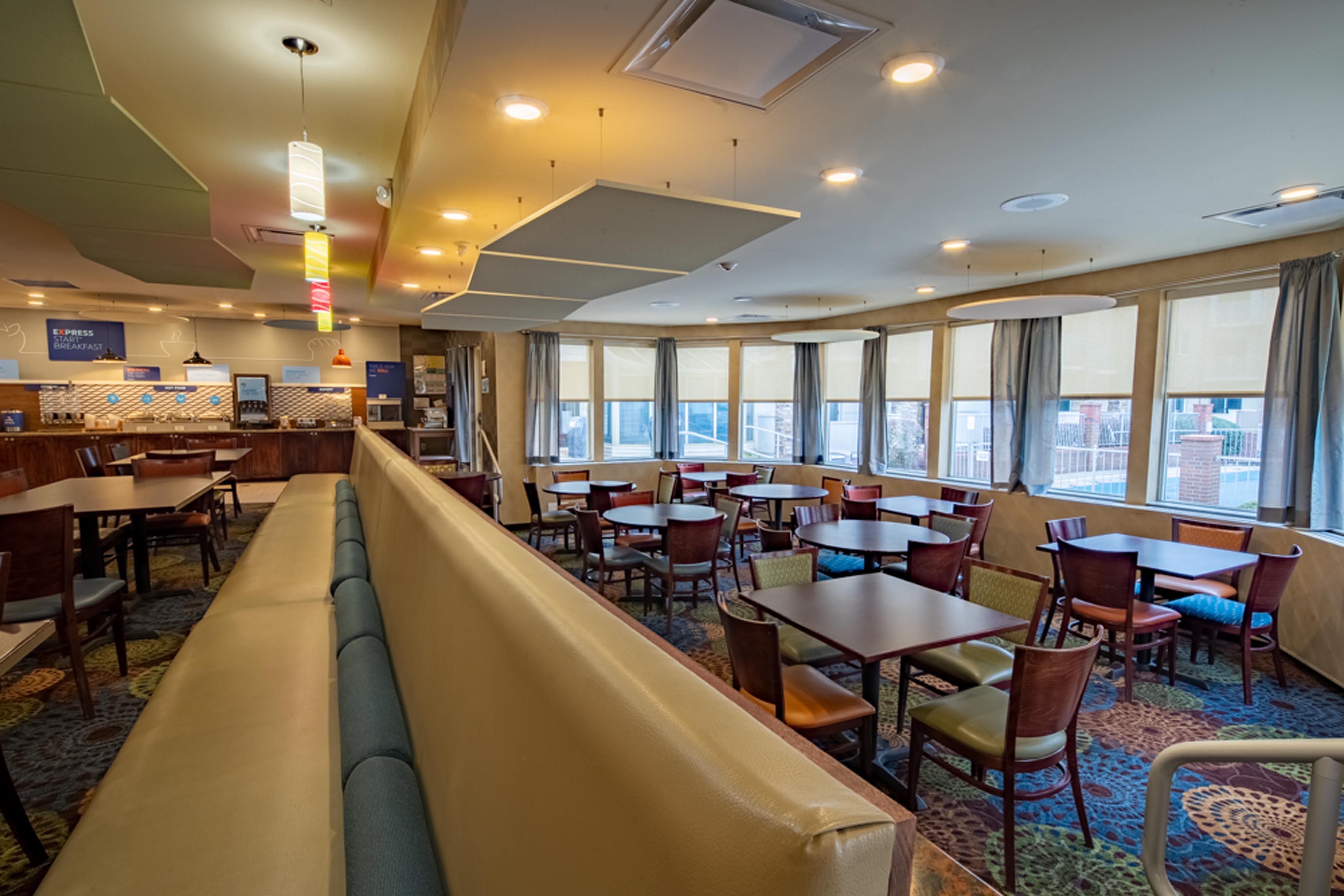Holiday Inn Express Hotel & Suites Pittsburgh Airport By Ihg Robinson Township エクステリア 写真